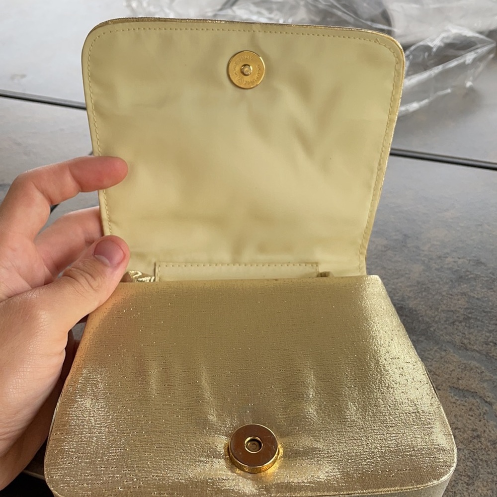 Cross Body - image 2